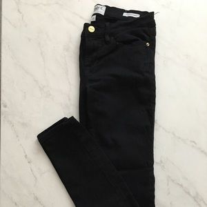 FRAME Black Denim Jeans